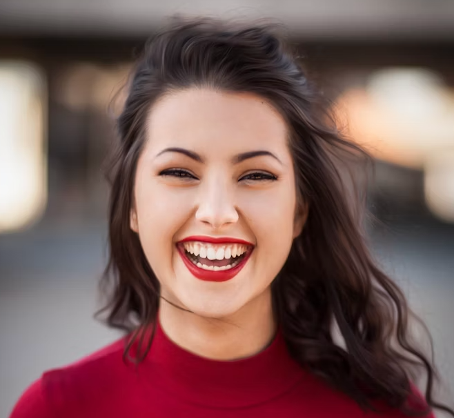 Smiling brunette woman outdoor portrait